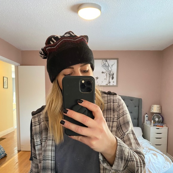 Distillery - Toque - Picture 2 of 2